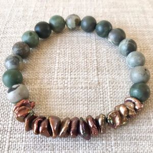 Keshi Pearl and Geeen Jasper Stretch Bracelet